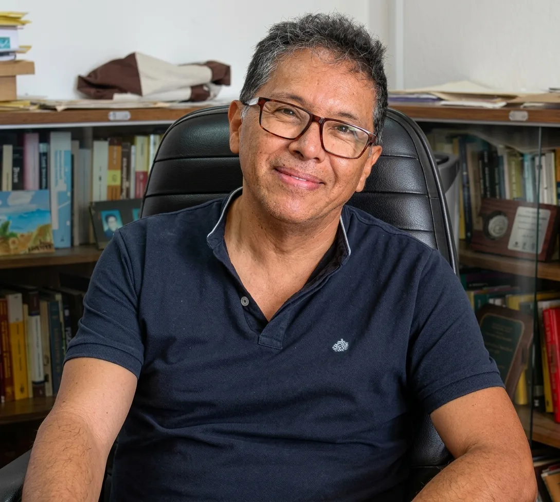 Daniel Hernández H.